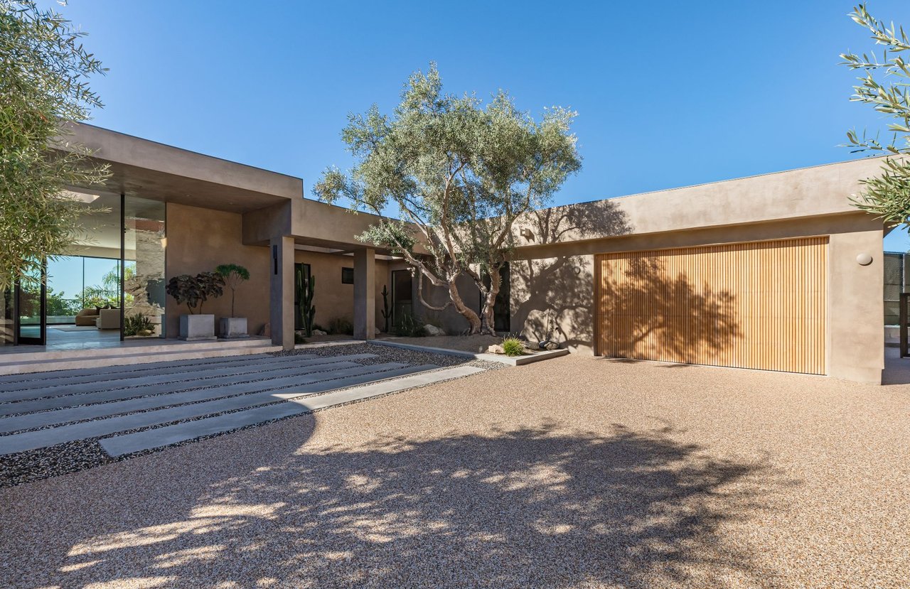 1705 Carla Ridge, Beverly Hills