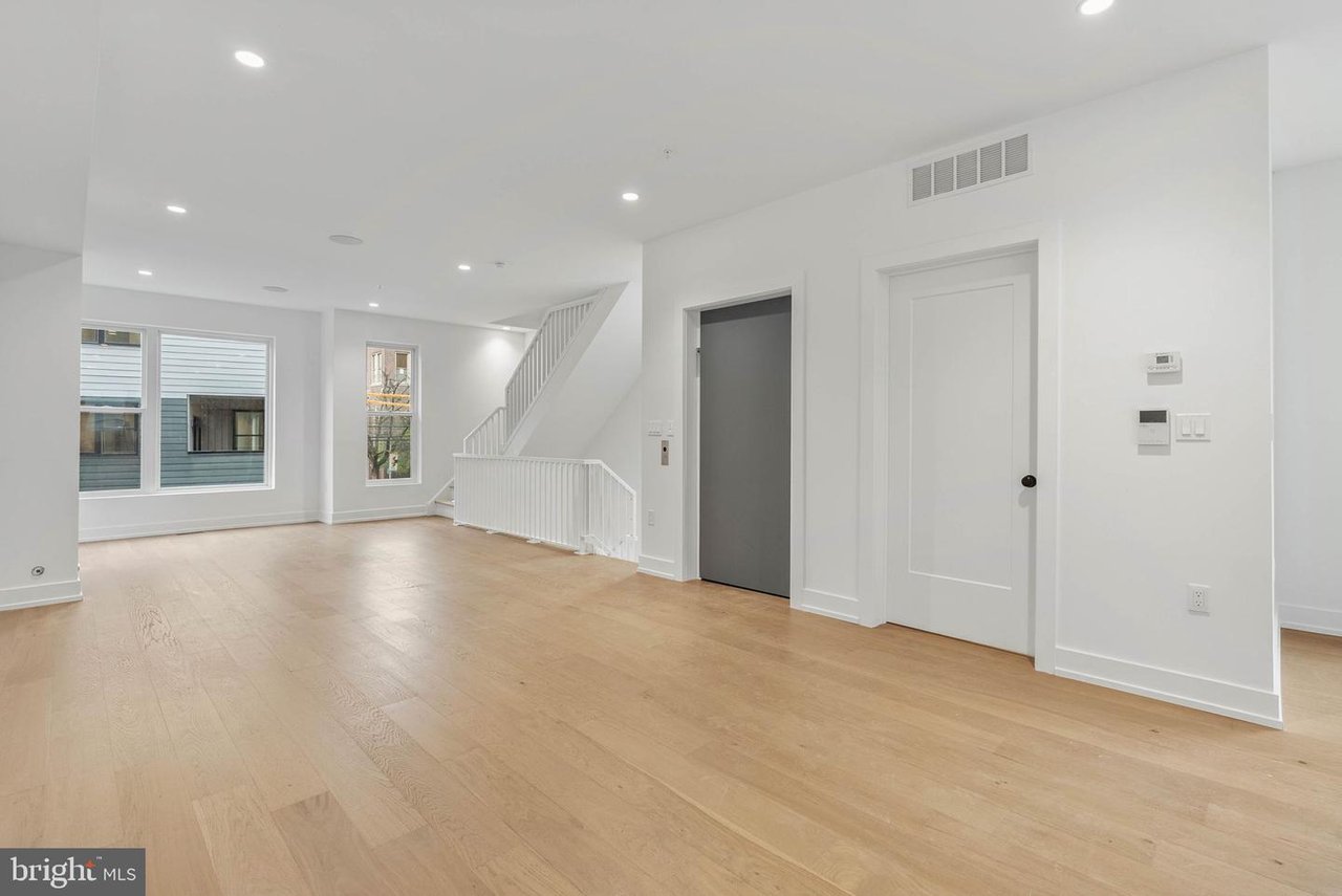 660 Fairmount Ave, Philadelphia, PA 19123