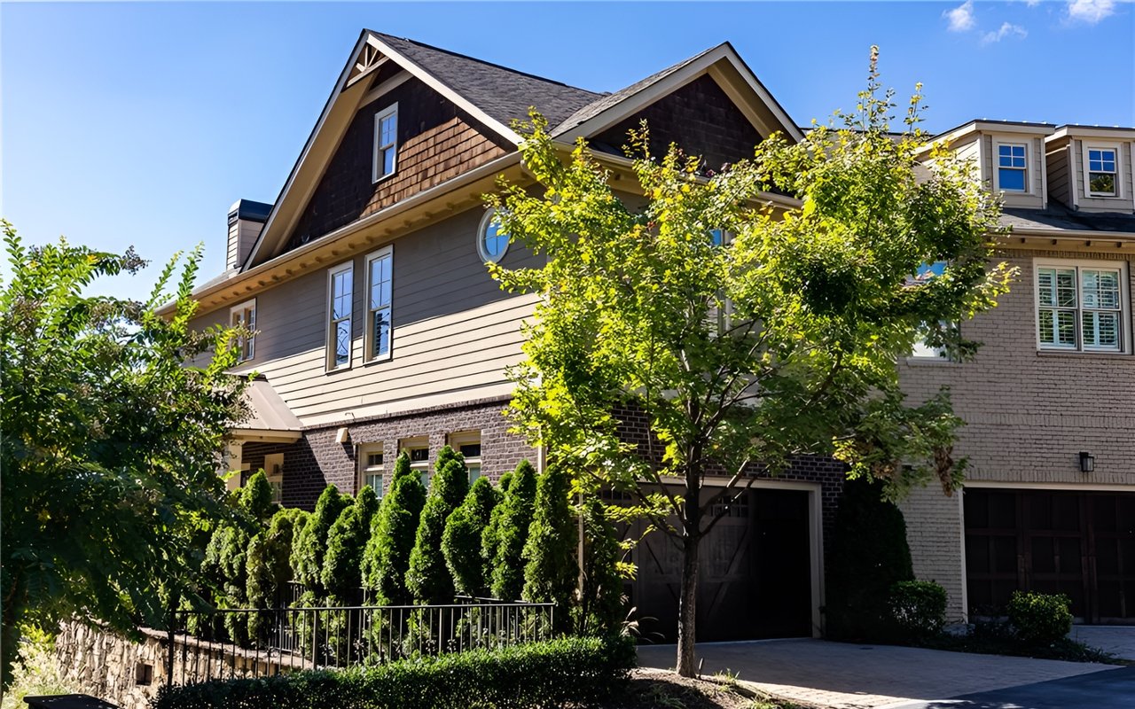 3002 Lenox Road NE #100 – Atlanta’s Premier Townhome