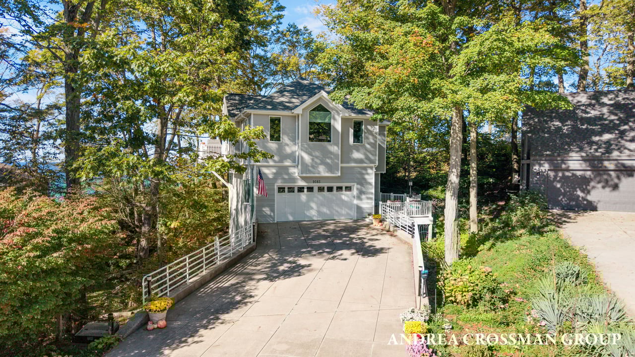 9565 Whispering Sands Dr