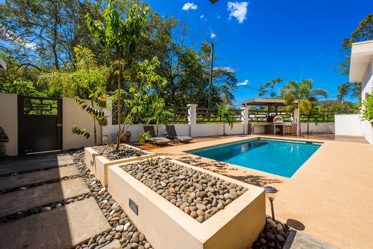 Casa Del Rio Potrero, Surfside