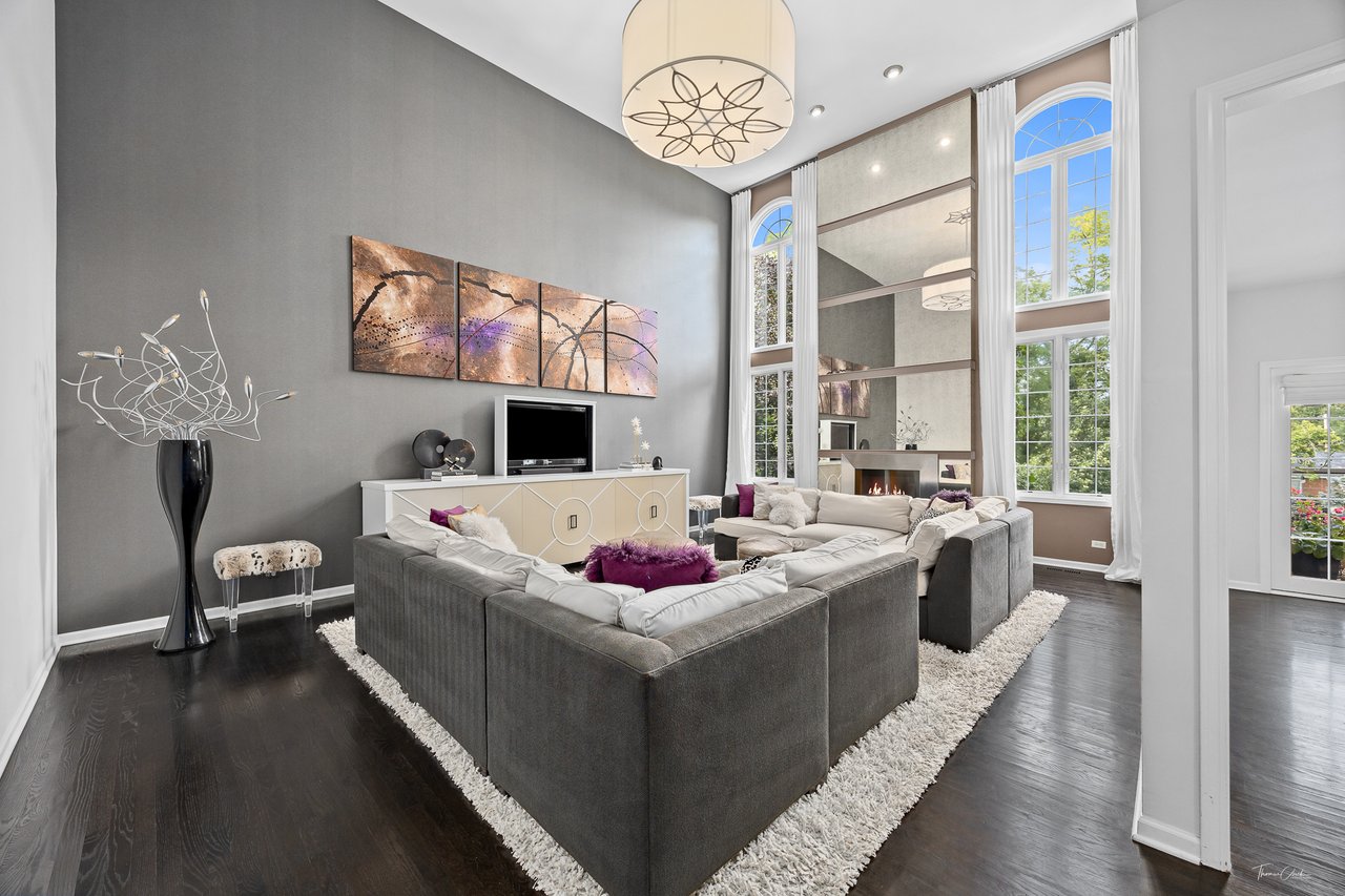 1950 Elmore Ave, Downers Grove