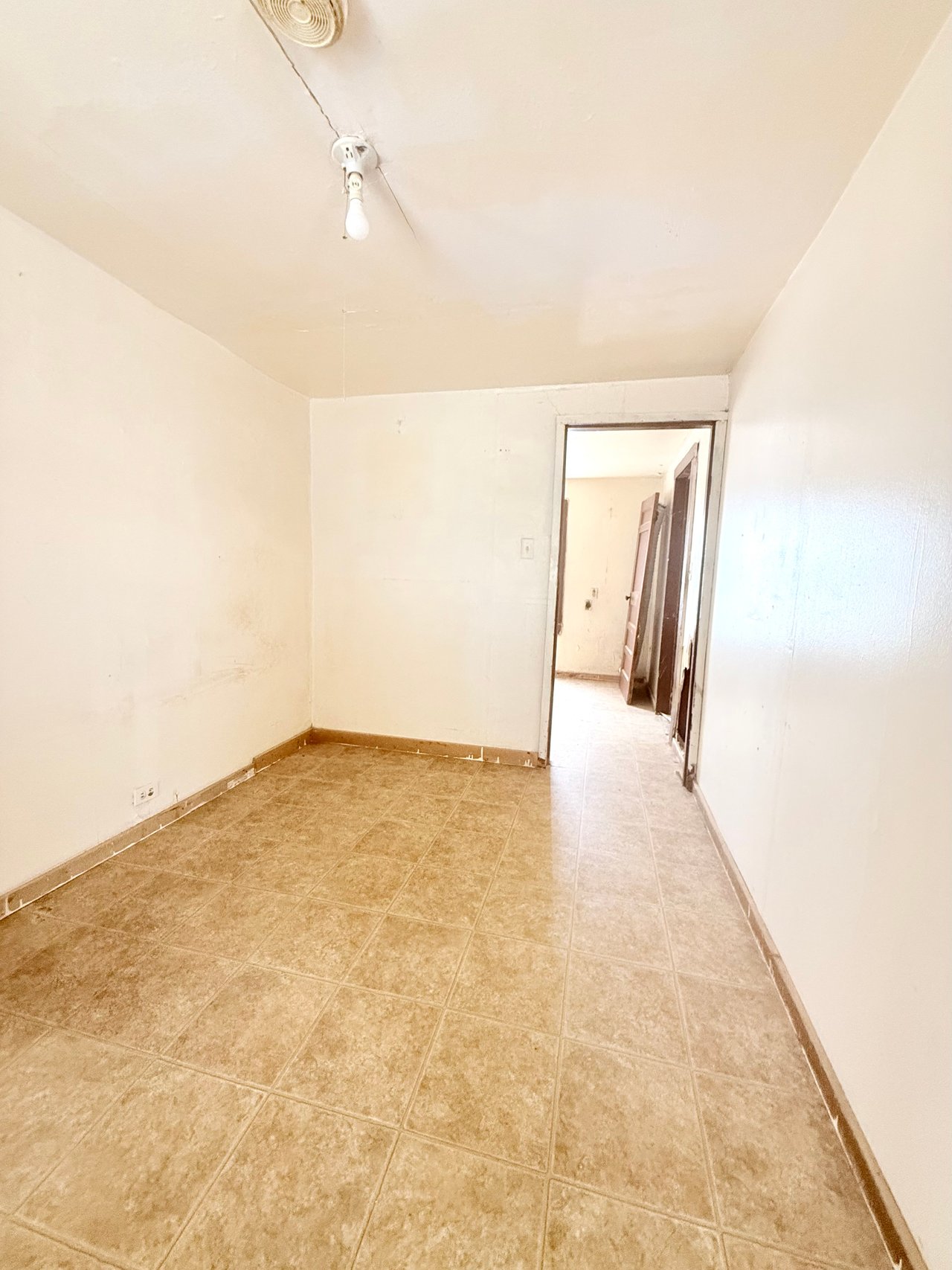1008 S Pecan St