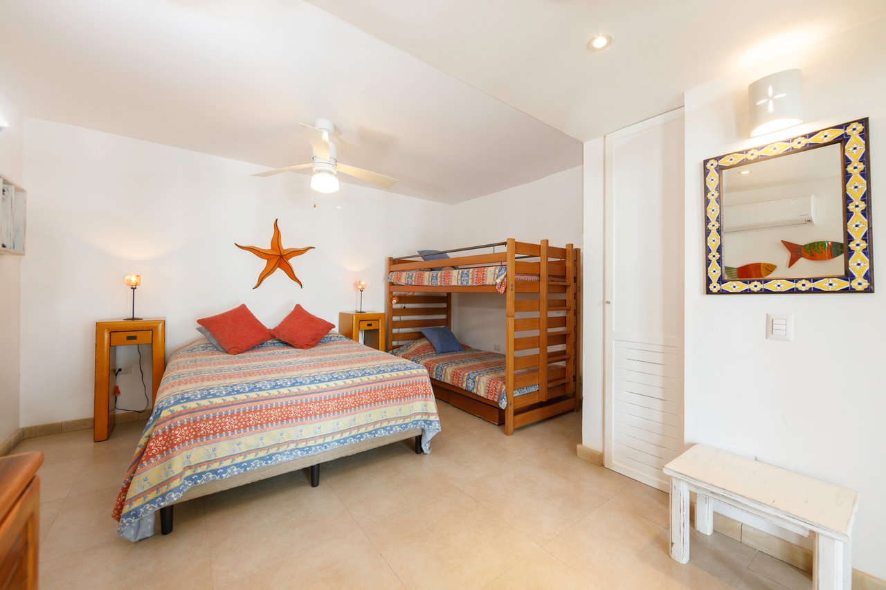 Beachfront Surf Villa, Jaco, Puntarenas