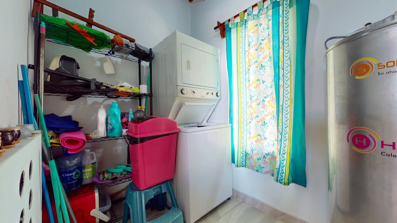 Casa Jean, Window of the Soul 