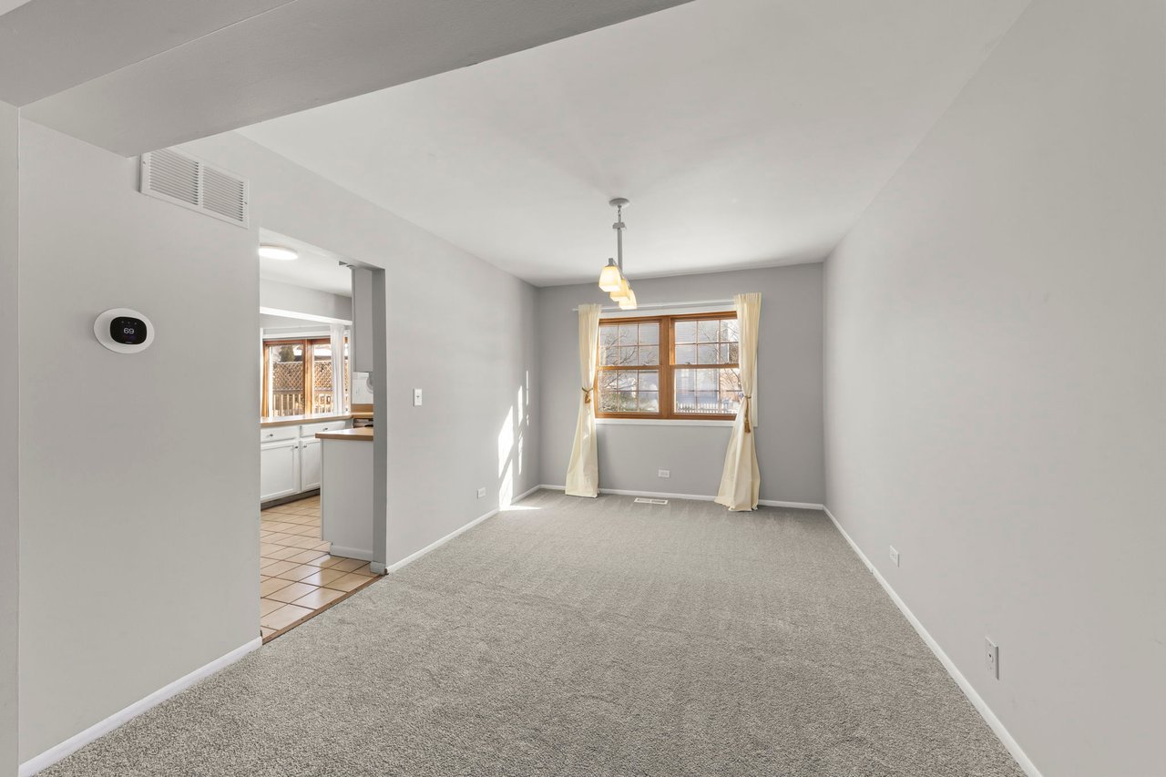 2240 Mecan Dr. Naperville