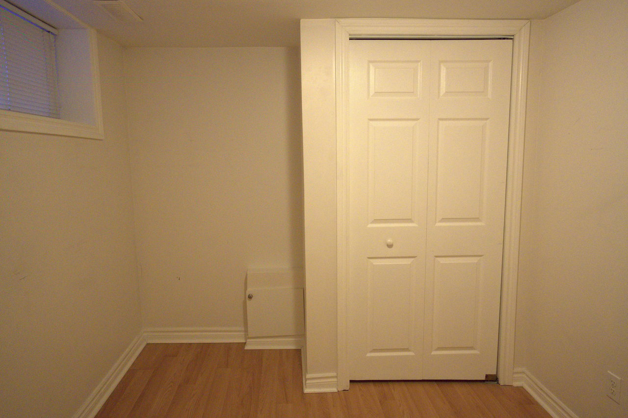 Baby Point Basement 1 Bedroom Unit 