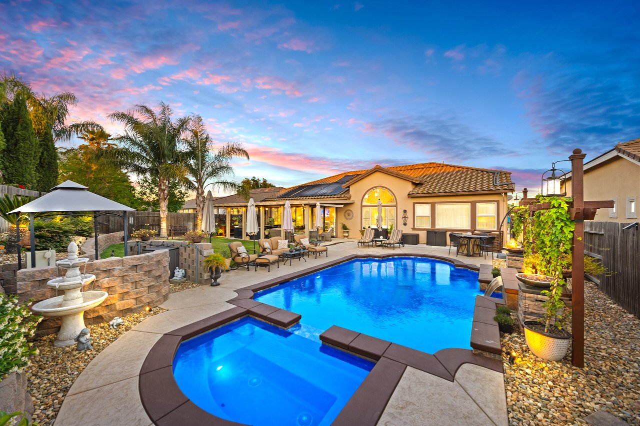 4040 Borderlands Dr