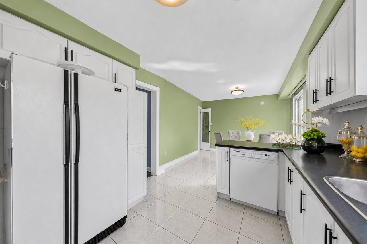 19 Springbrook Dr