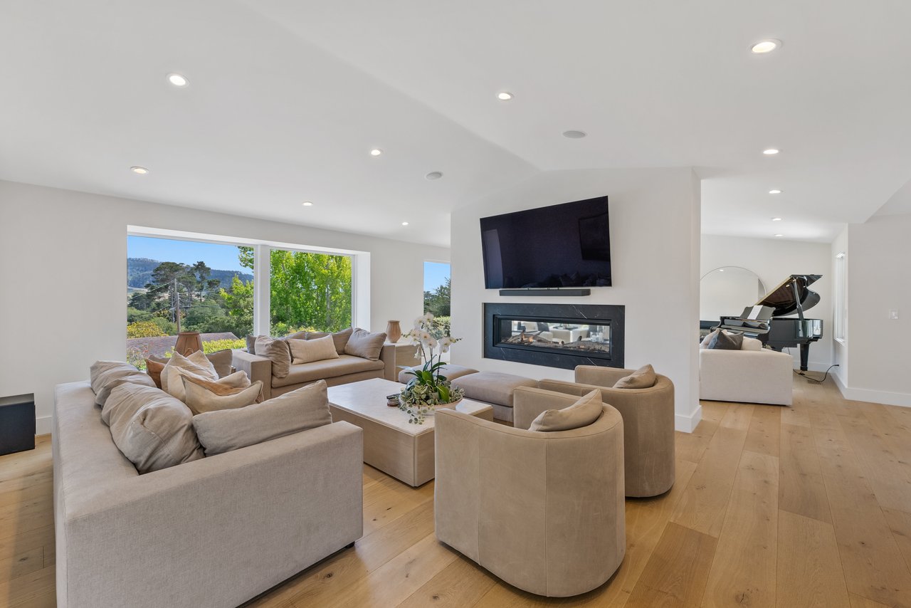 25865 N Mesa