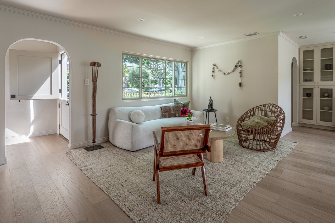 2453 Oak St, Santa Monica