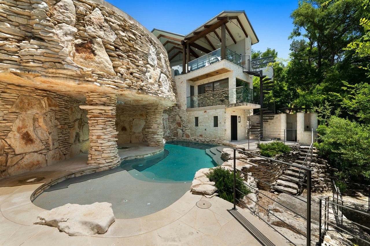 1875 Westlake Drive