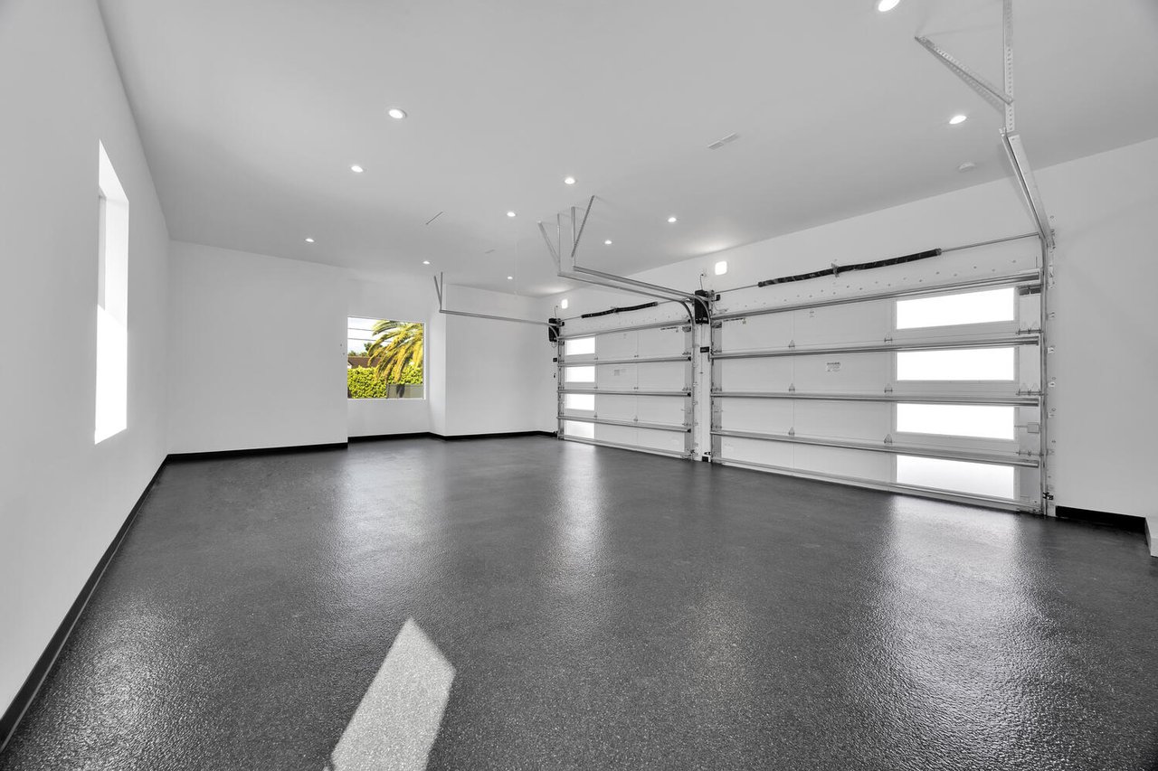 Your Private Resort - Everyday Of The Week