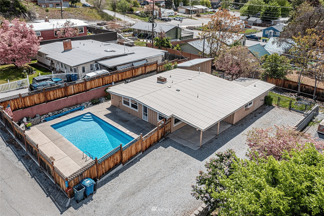 420 E Eli Avenue