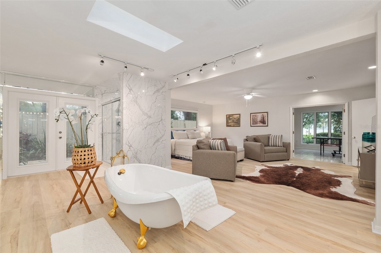 10745 SE Sunset Harbor Rd