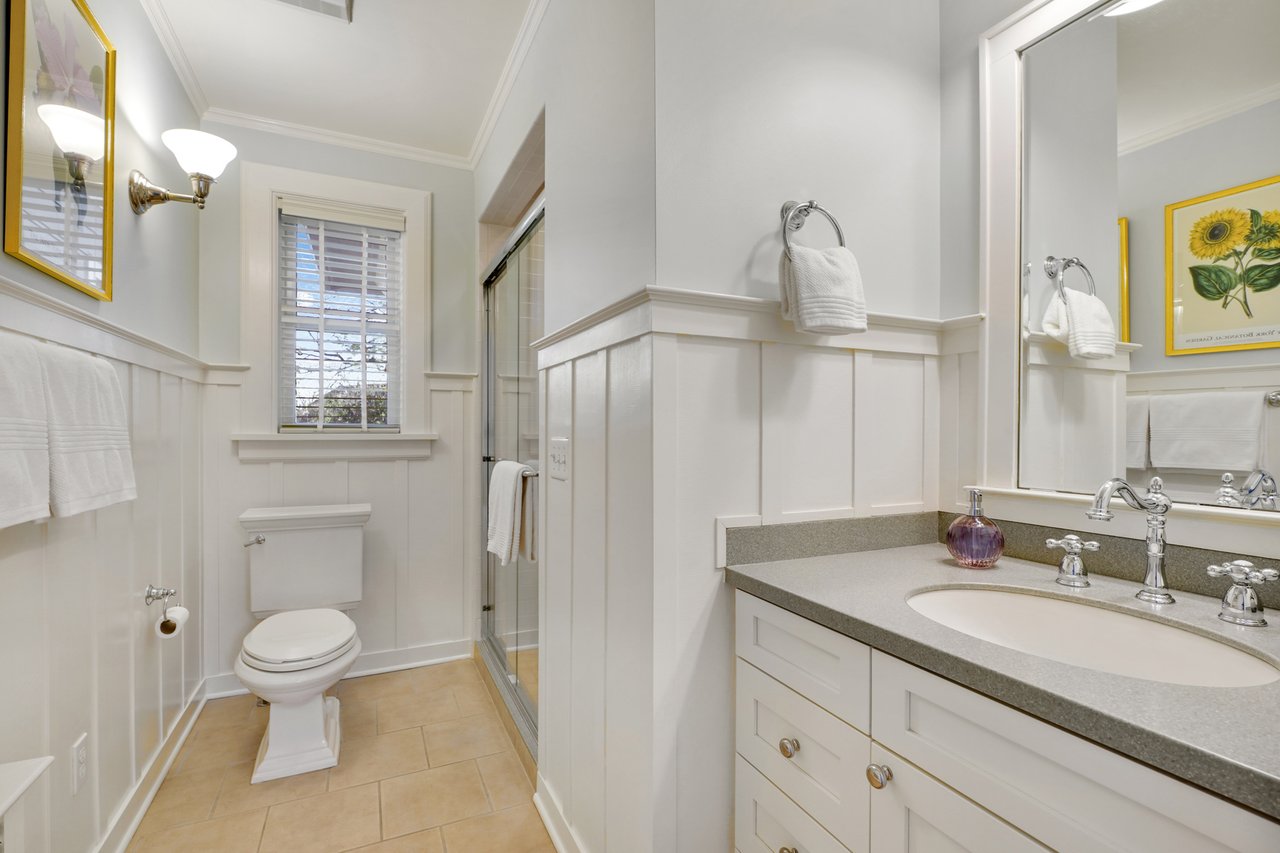 51 Curtis Pl