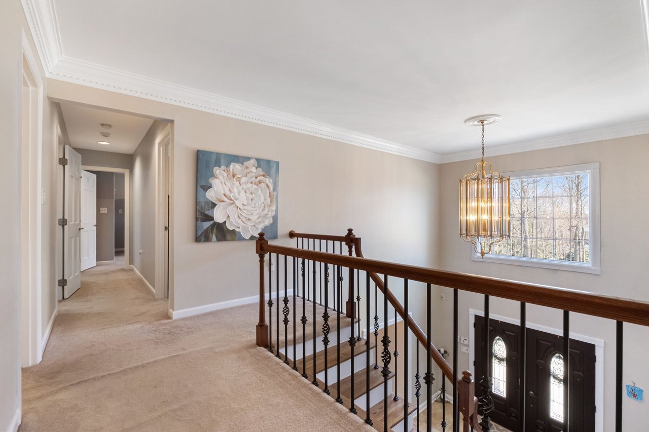 913 Highlander Circle