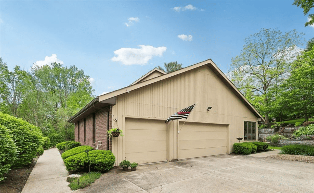 3637 Som Center Rd