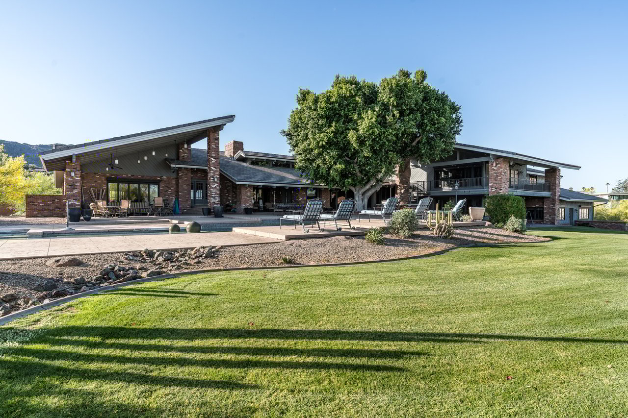 Luxury PV Hilltop Sanctuary