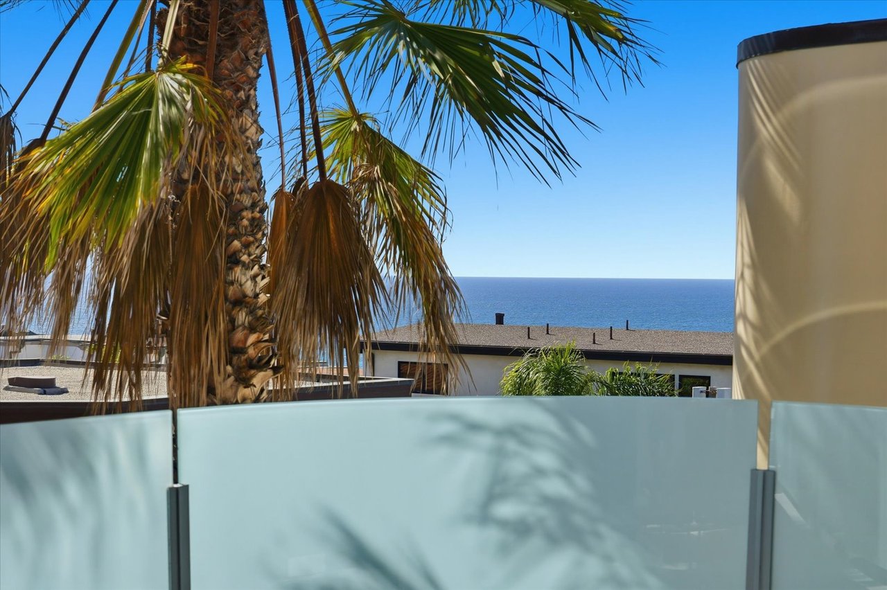  Steps from the Sand & Panoramic Views in Manhattan Beach