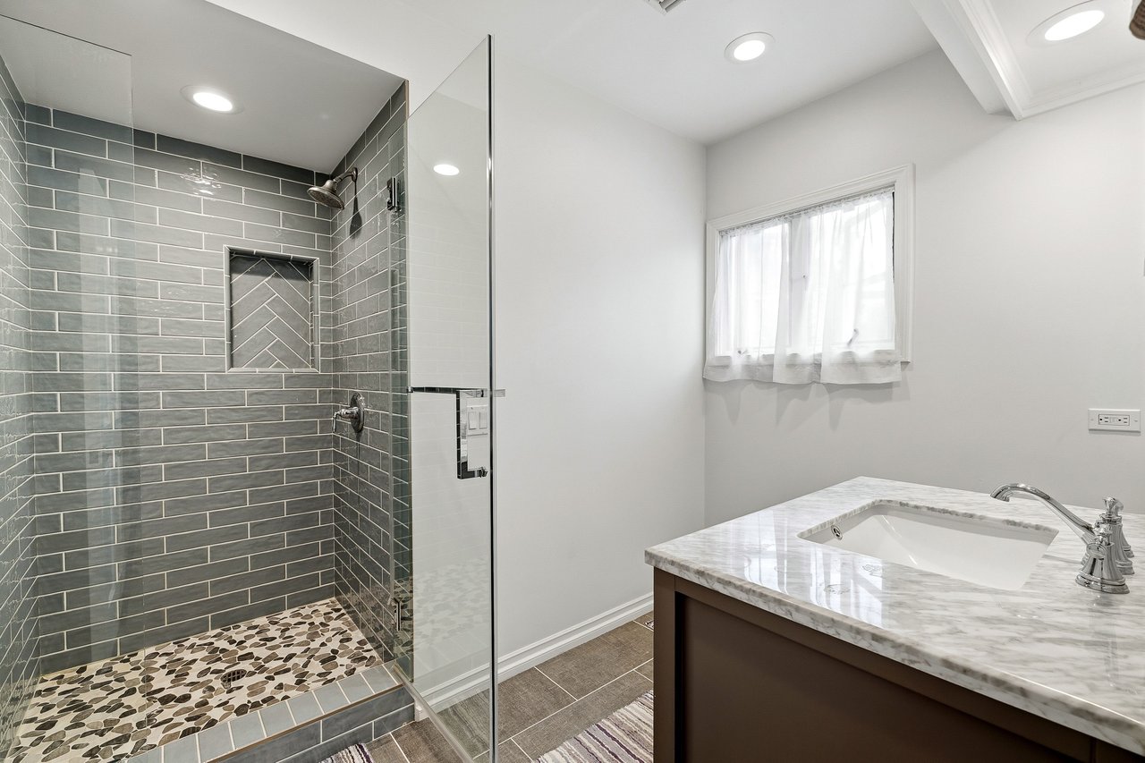 24317 Bridle Trail Rd