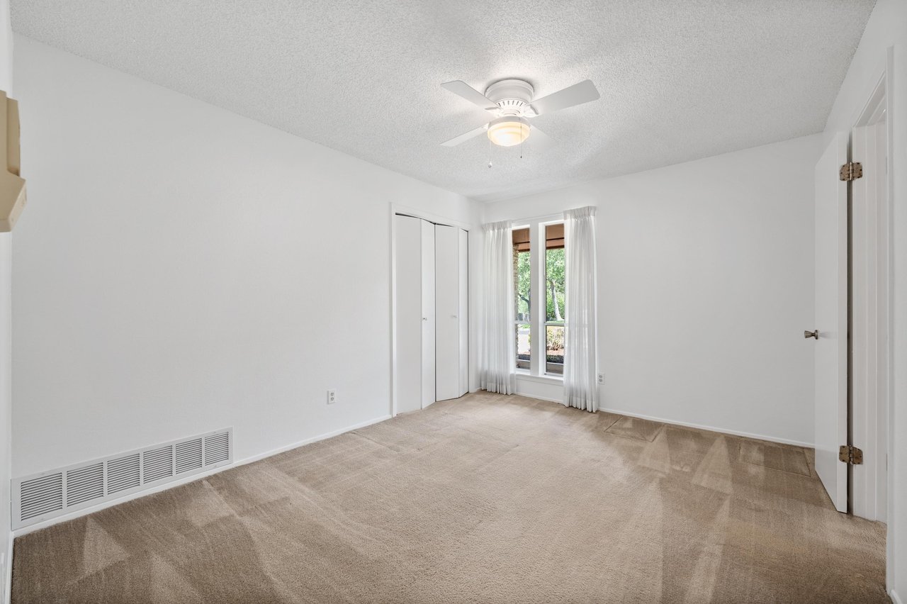7602 Parkview Circle