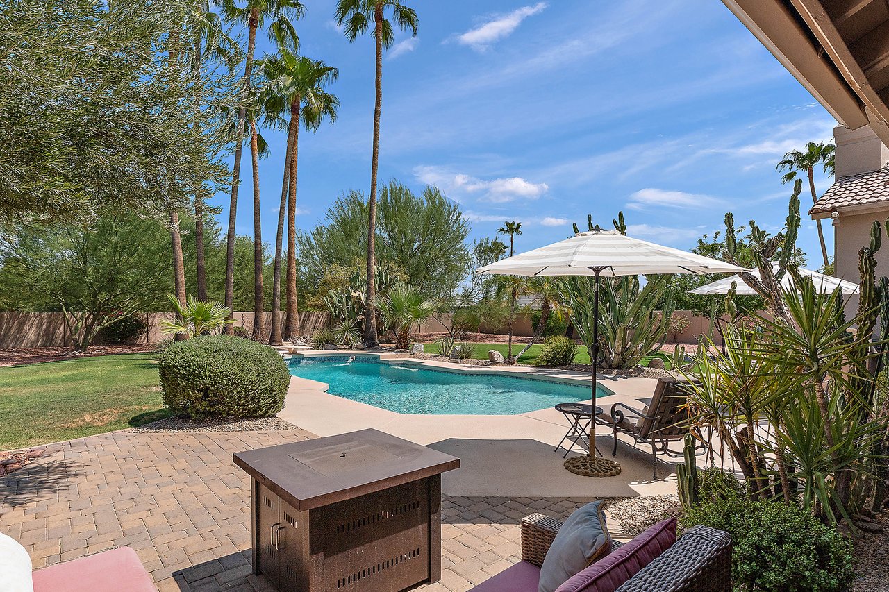 10195 E CORRINE Drive