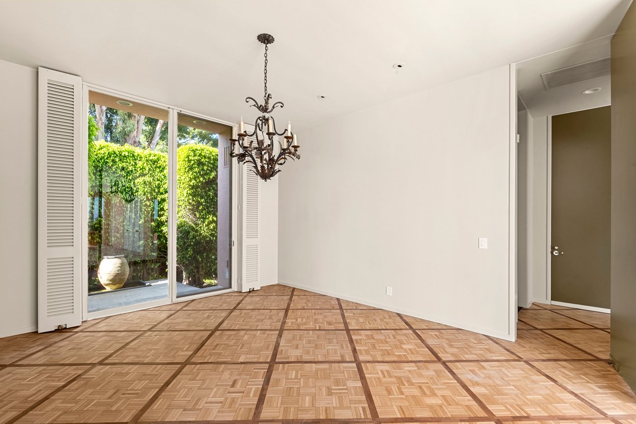 9032 Thrasher Ave, sunset strip