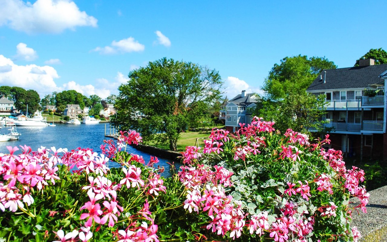 Pawtuxet Village