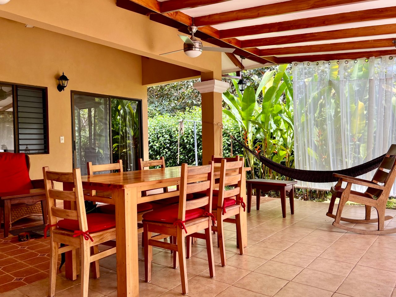 Peaceful 2-Bedroom Home in a Lush Garden in Ojochal
