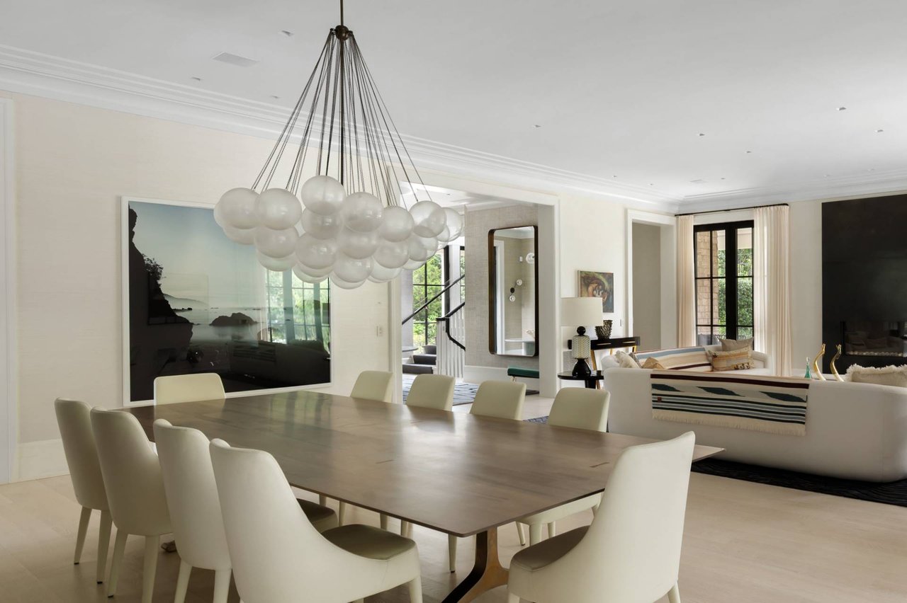 A MODERN CLASSIC IN SOUTHAMPTON'S ESTATE DISTRICT