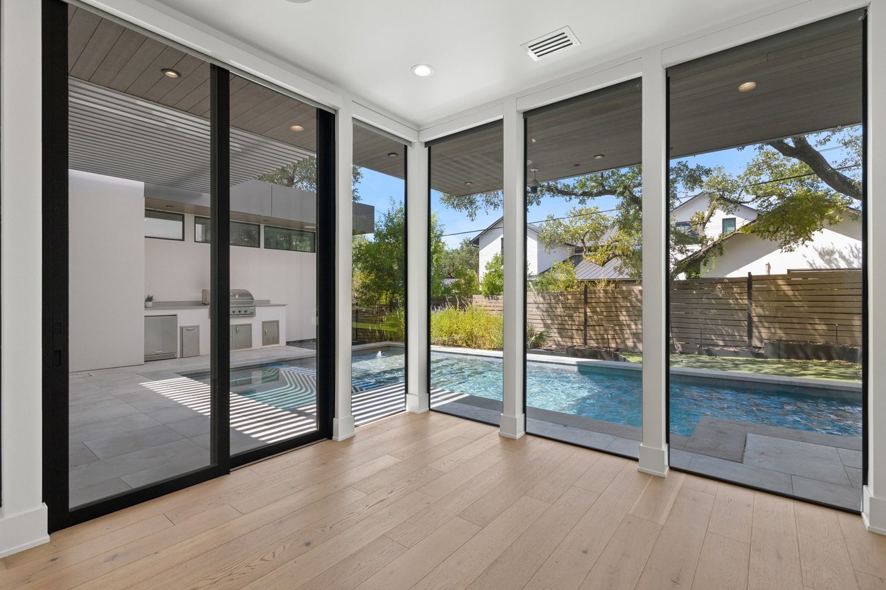 4811 Timberline Drive