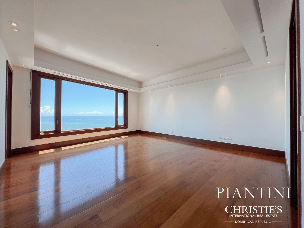 Luxury Ocean View Condo