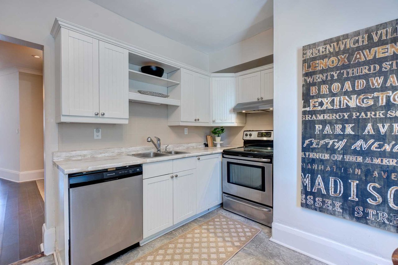 184 Parkmount Rd