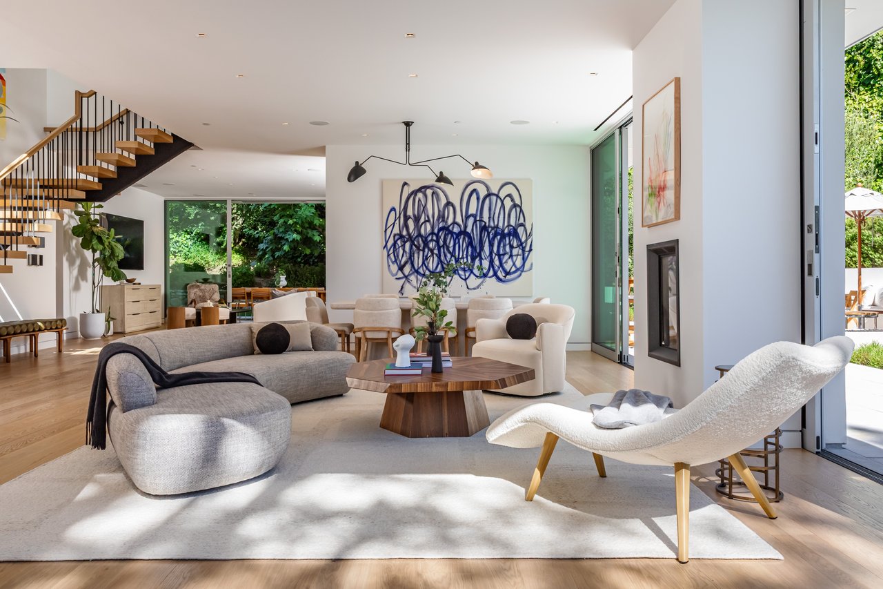 9011 Alto Cedro Dr, Beverly Hills