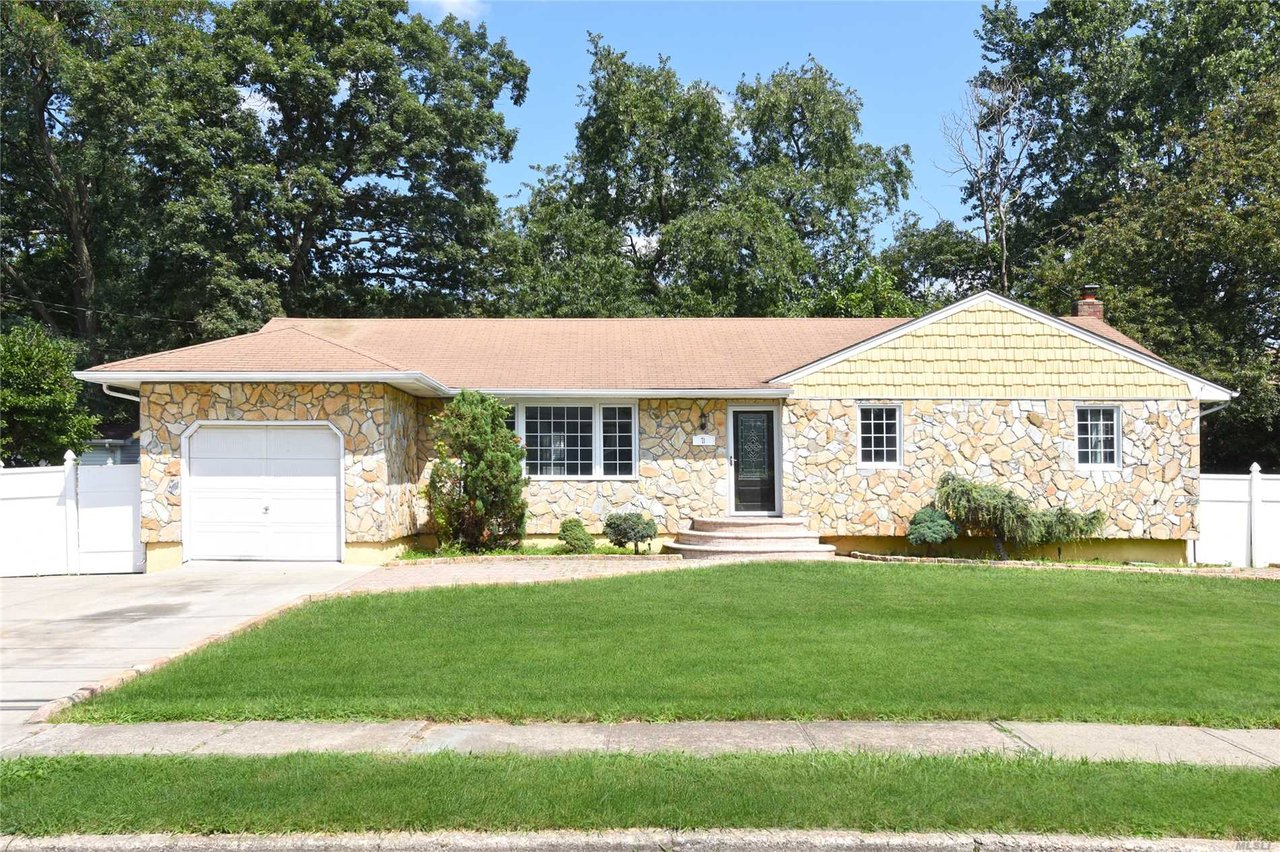 71 Sammis Avenue