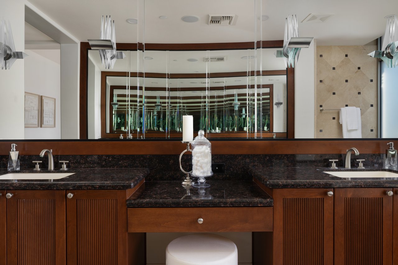 2402 E ESPLANADE Lane 1001