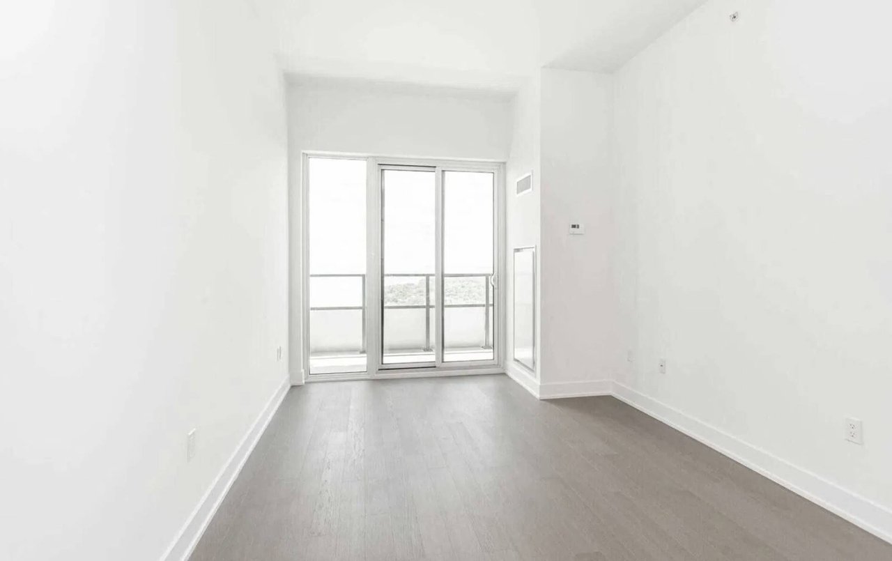 20 Shore Breeze Dr Unit: 4401