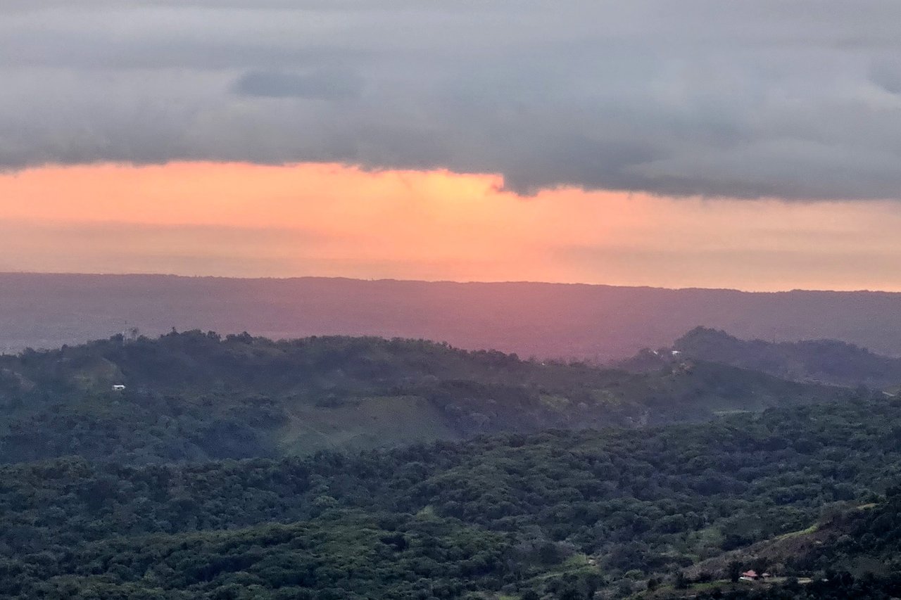 Ocean-View 3-Bedroom Home with 1-Bed Guesthouse, Pool & Spectacular Panoramic Views of Osa Peninsula in Balsar above Ciudad Cortés Costa Rica