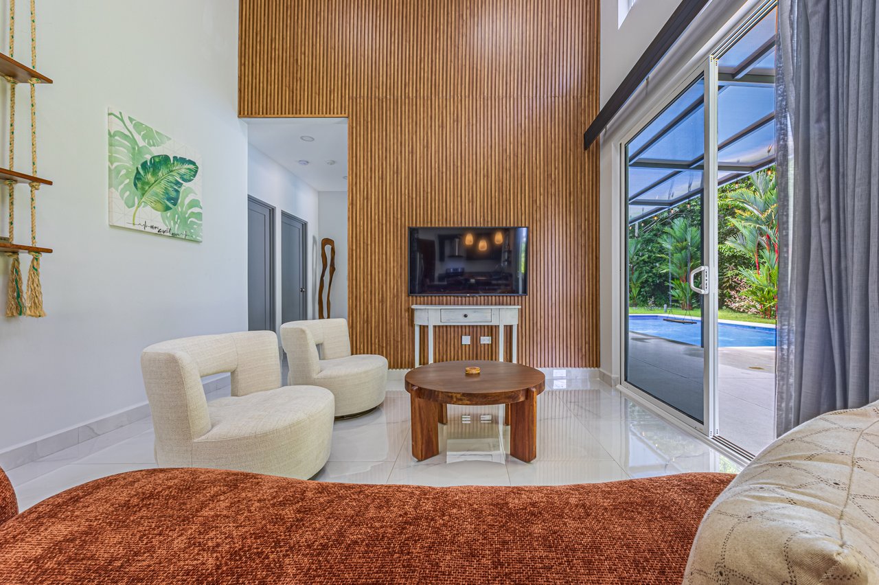 Perfect for Families or a Peaceful Retirement, Uvita Pacific Ocean Town