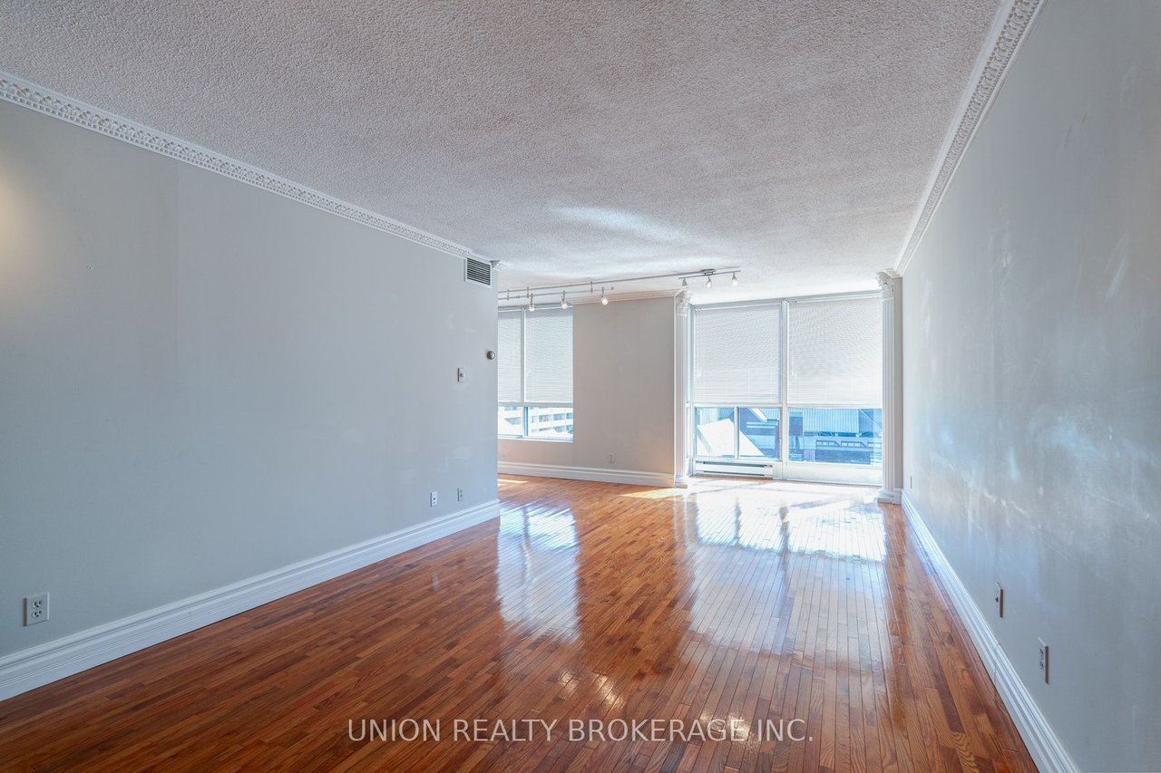 95 Prince Arthur Ave, Ste 622