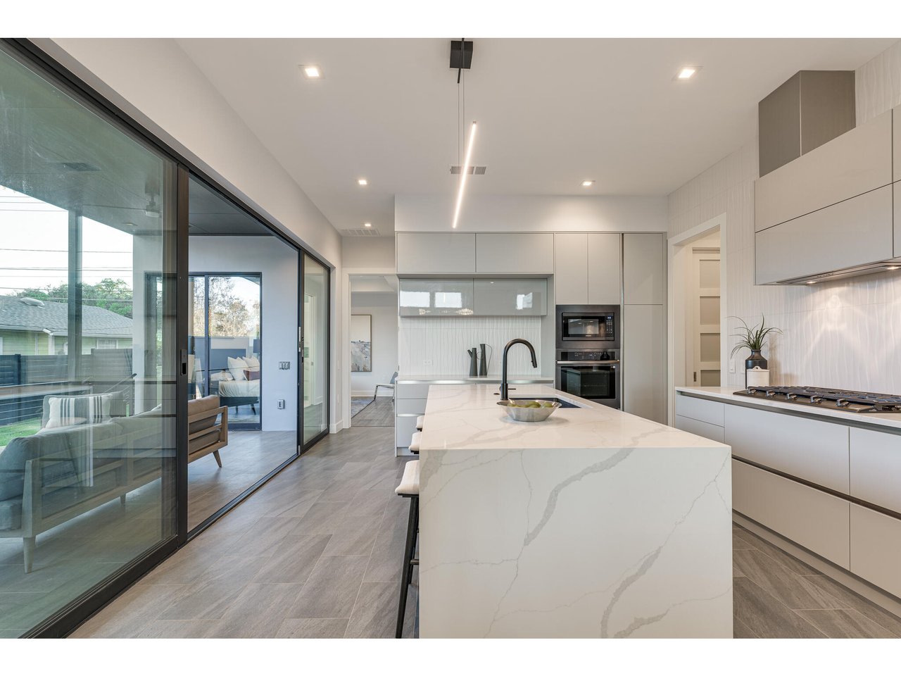 New Construction Luxury Lease in Central Austin with Guest House