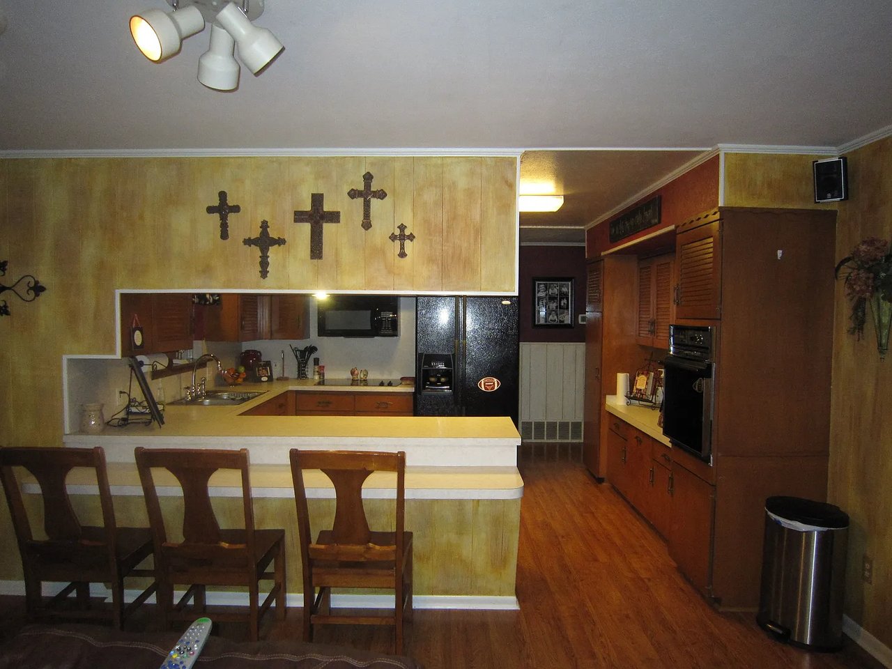 1511 Rita Ln