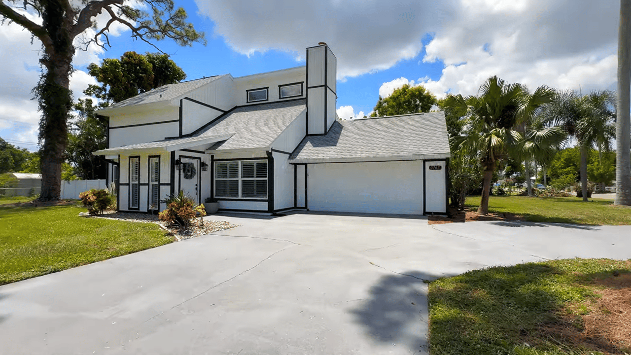 2707 17th Avenue West, Bradenton, FL 34205