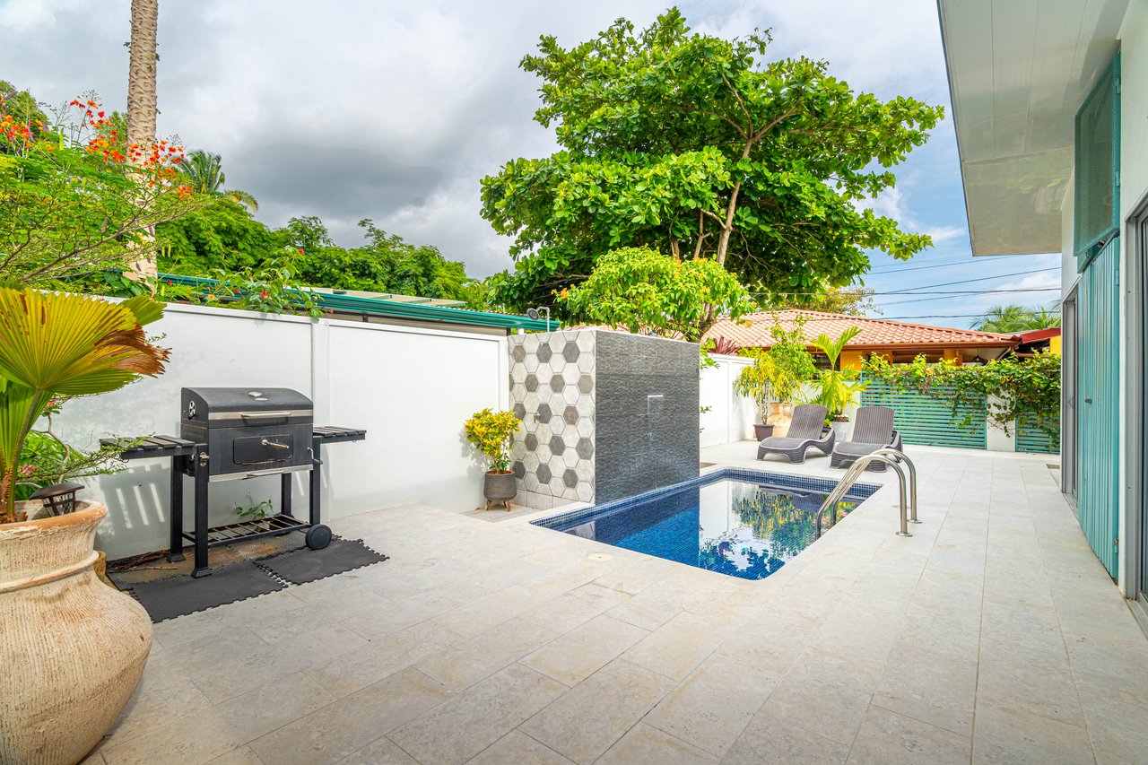 3 Bed Main Home with Two Rental Villas, Walk to Beach in Uvita! Fantastic Location!