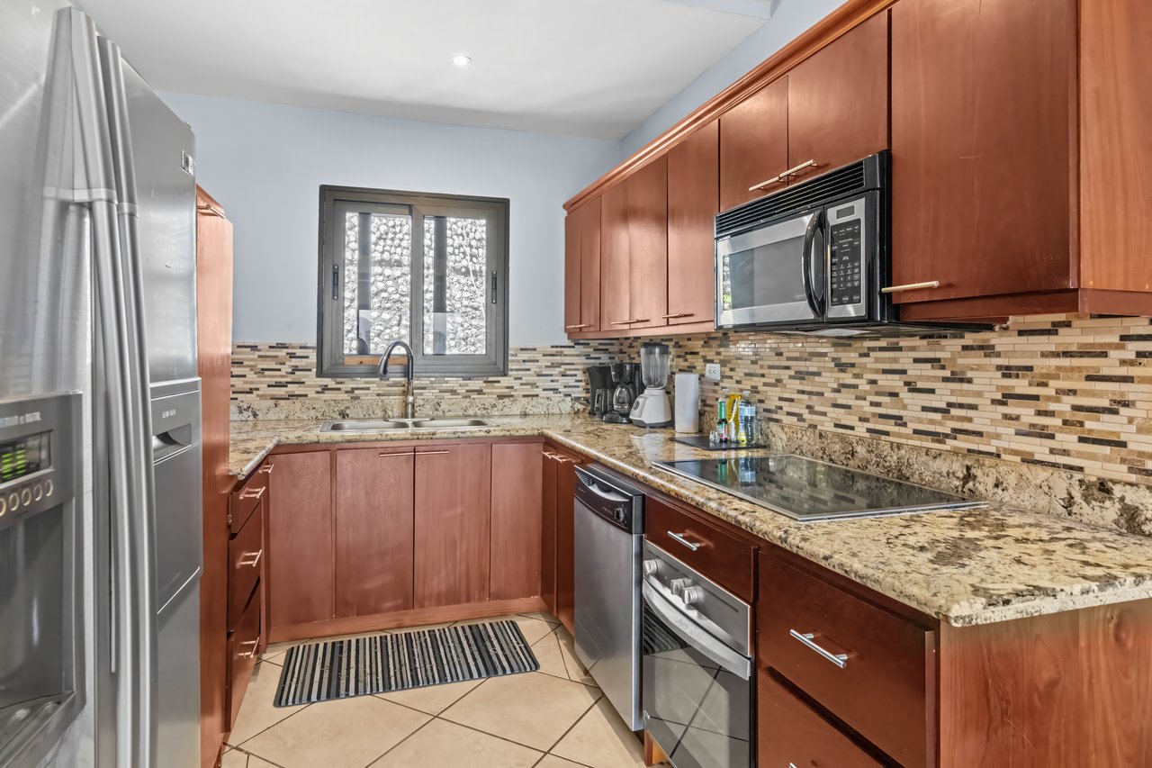 Casa Omega | Ocean View Apartment Complex in Altos de Flamingo