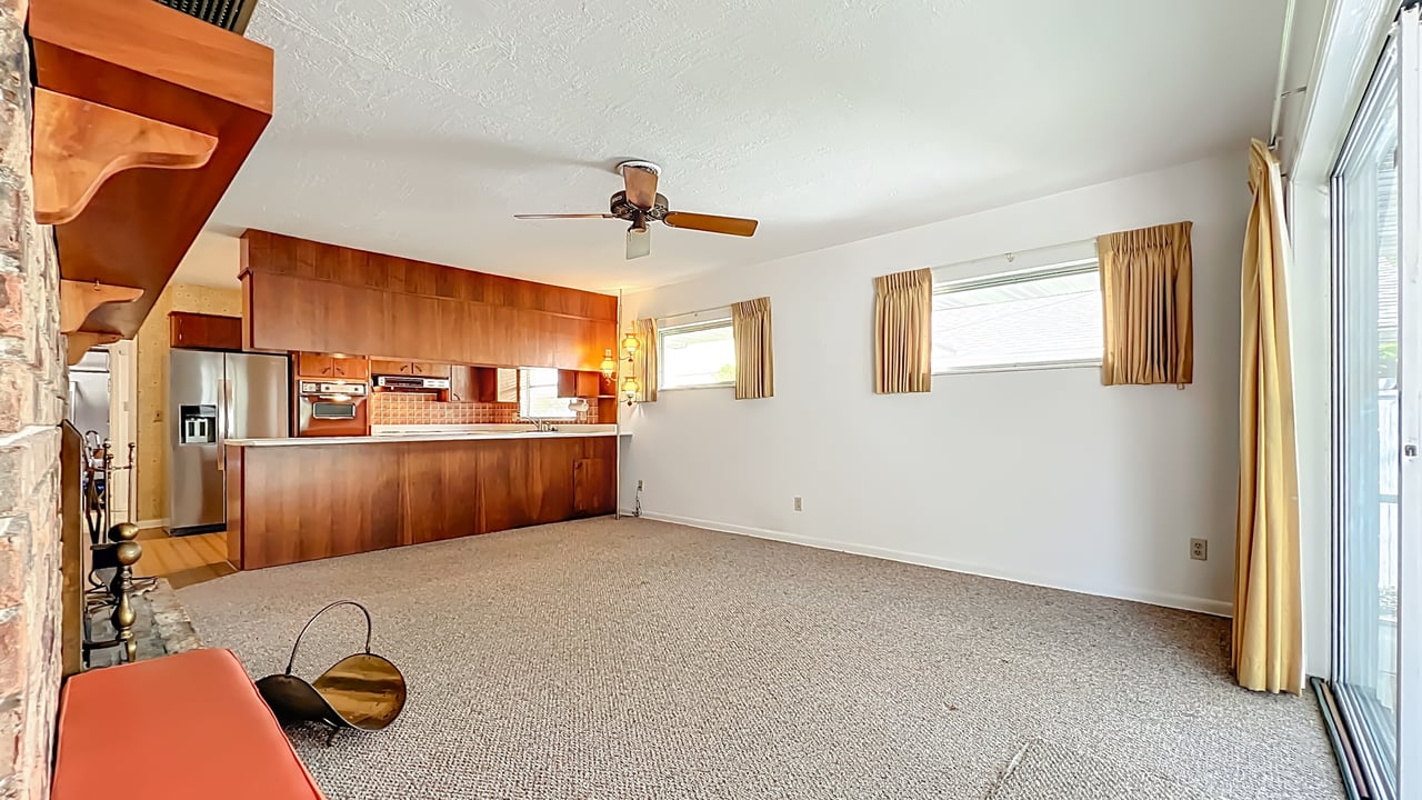 Mid-Century Modern 4-Bedroom in Dommerich Hills, Maitland