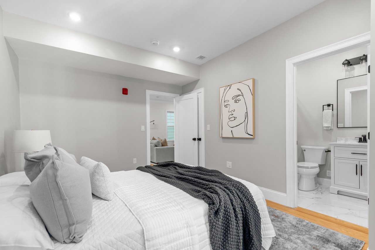 13 Langmaid Ave # 2