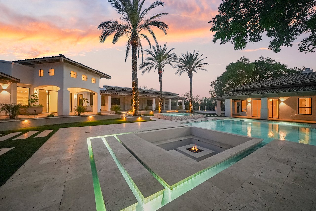 SCOTTSDALE RESORT LIVING