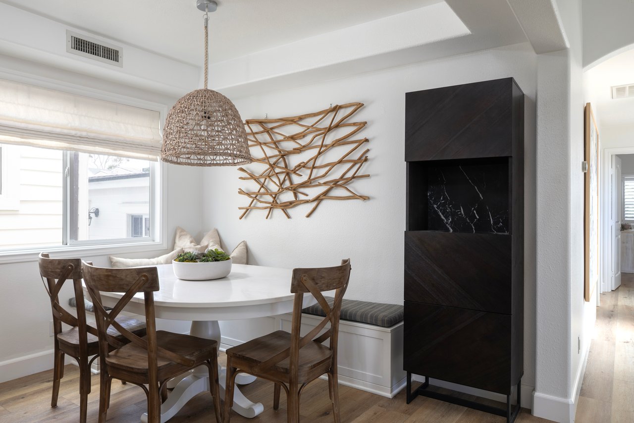 Furnished Lease in The Village